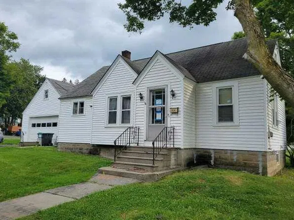 106 Lincoln Ave, Cobleskill, NY 12043
