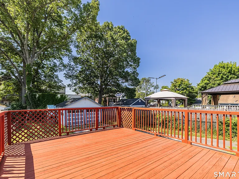 430 Blohm St — Photo 23