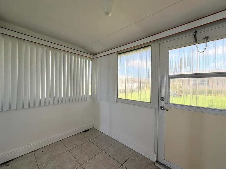2607 Dudley Dr W #L — Photo 24
