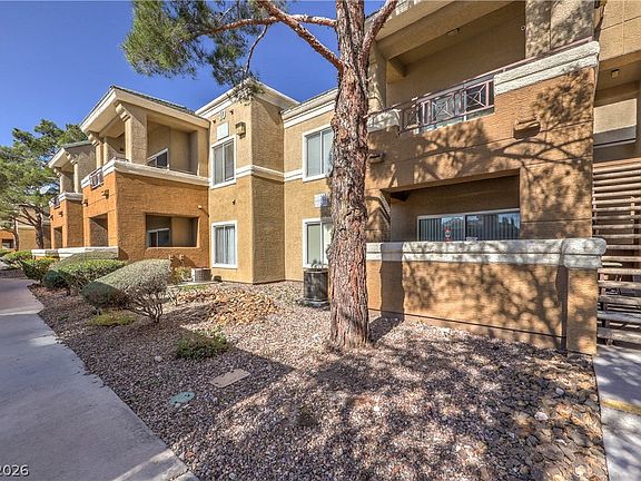 2nd image of 8070 W Russell Rd Unit 1052