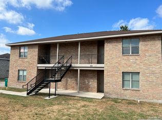 521 Dukeway, Universal City, TX 78148