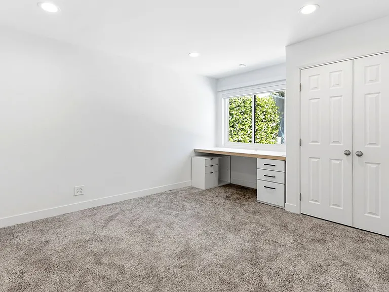 4520 Park Cordero — Photo 31