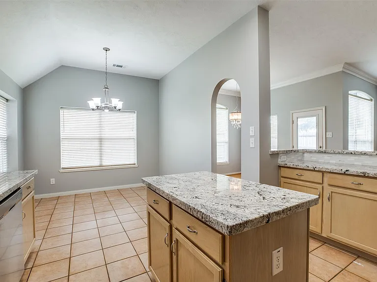 9331 Rodgers Rd — Photo 16