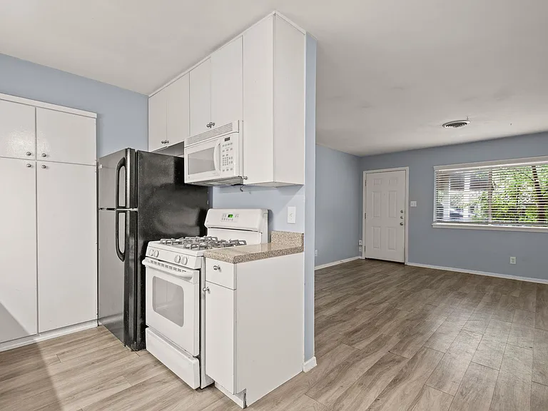 2021 Wheless Ln #A — Photo 8