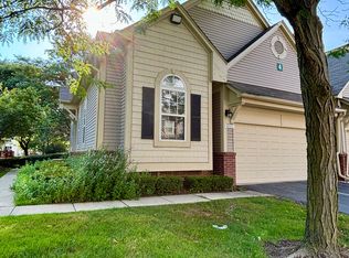 38211 Saratoga Cir, Farmington, MI 48331