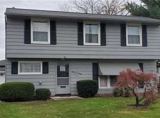 372 E 317th St, Willowick, OH 44095