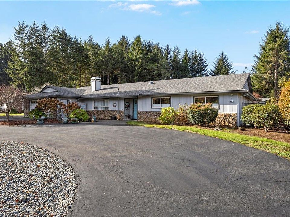 1st image of 3750 Lake Earl Dr