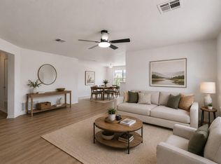 211 Phillips St, Hutto, TX 78634