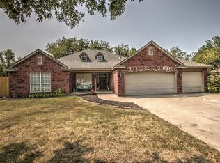 8924 E 104th St N, Owasso, OK 74055