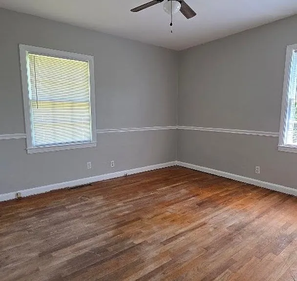 404 Elizabeth Ave — Photo 10