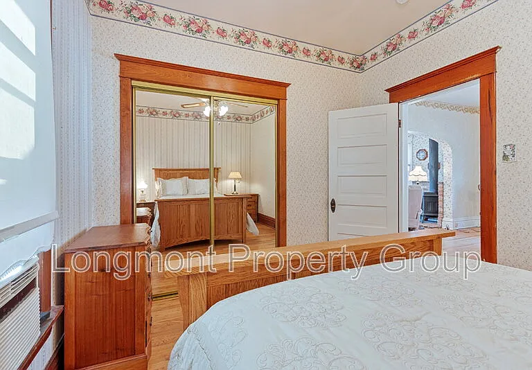 632 Bross St — Photo 23