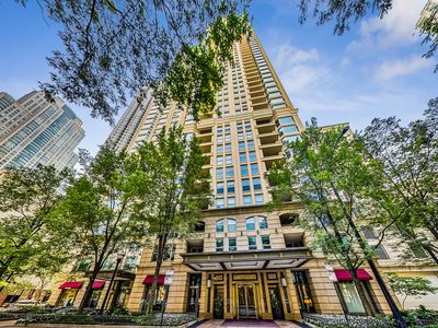 25 E Superior St APT 1706, Chicago, IL, 60611