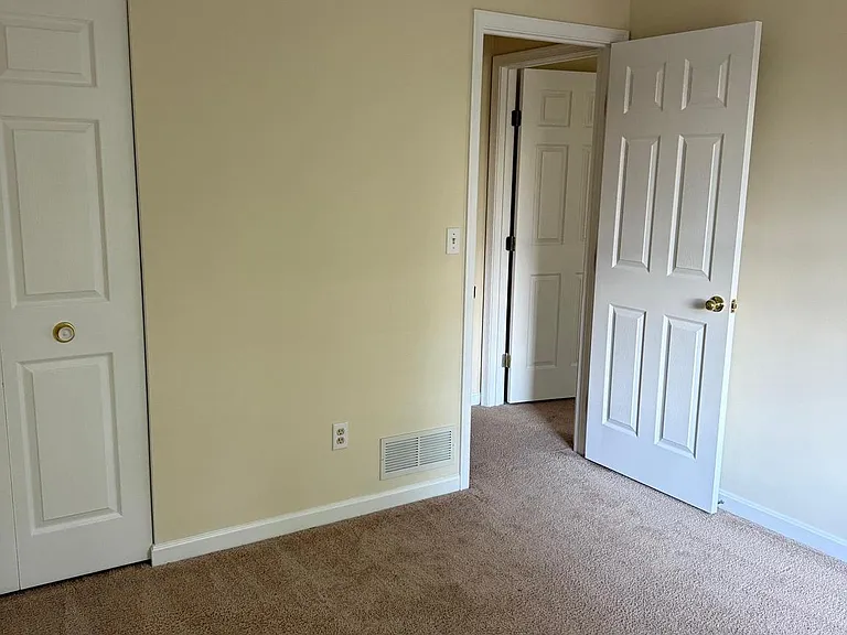 7717 Grace Ave — Photo 10