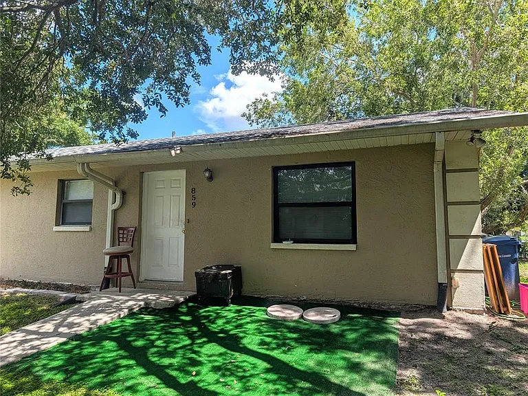 859 Ponder Ave — Photo 1