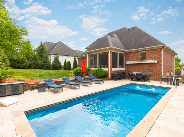 1532 Stokley Ln, Old Hickory, TN 37138