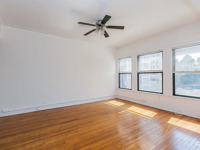 522 W Diversey Pkwy #3S — Photo 1