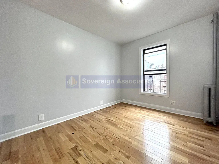 87 Post Ave #5E — Photo 3