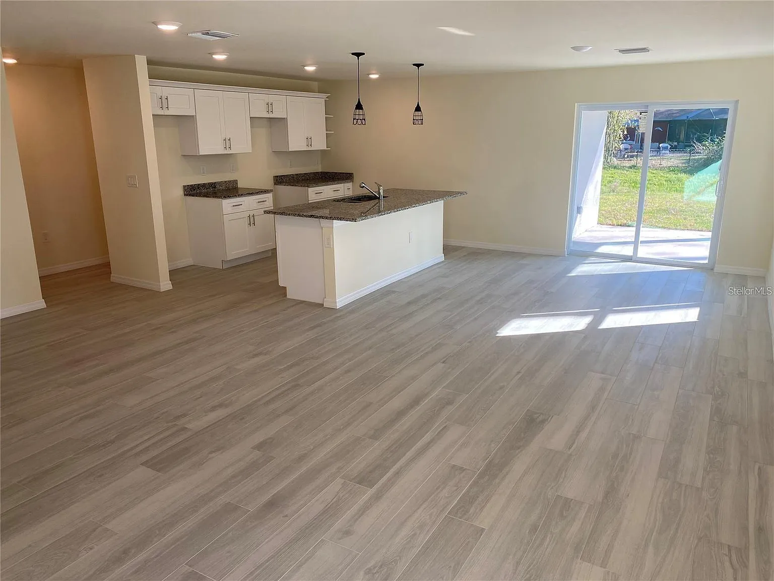 4 bed, 1791 sqft, $2,200 — Photo 3