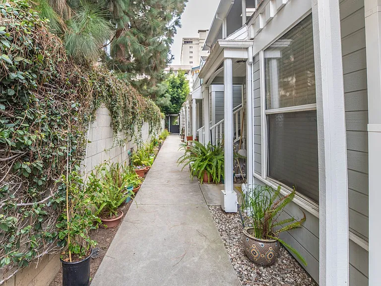 1117 3rd St. — Photo 13