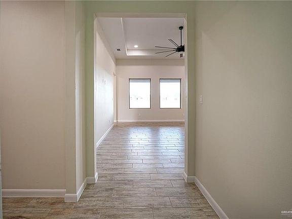 5th image of 3201 E Kennedy Ave