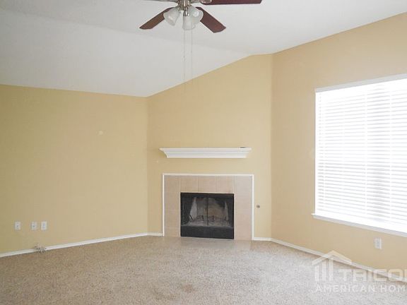 3rd image of 10801 Briaroaks Dr