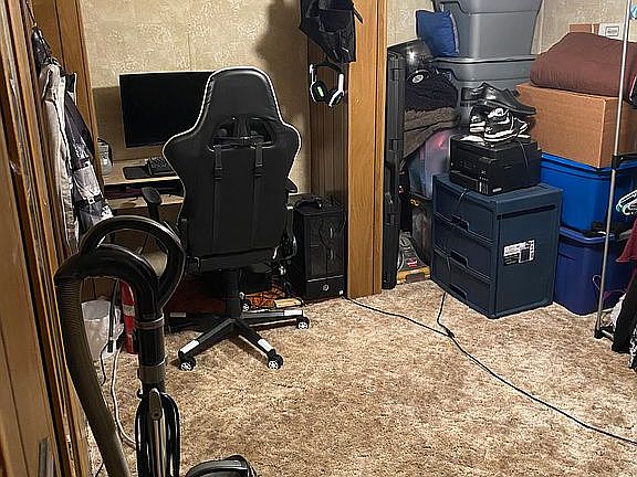 4th image of 17 Wesley Dr