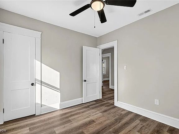 4th image of 11209 Continental Ave