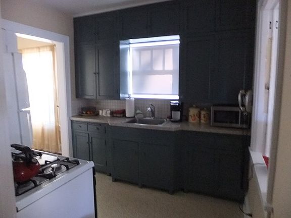 5th image of 15 E Washington Ave