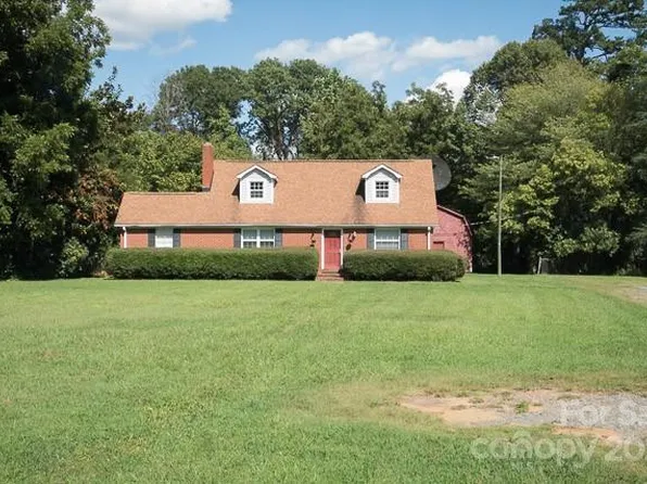 1728 W Sugar Creek Rd, Charlotte, NC 28262