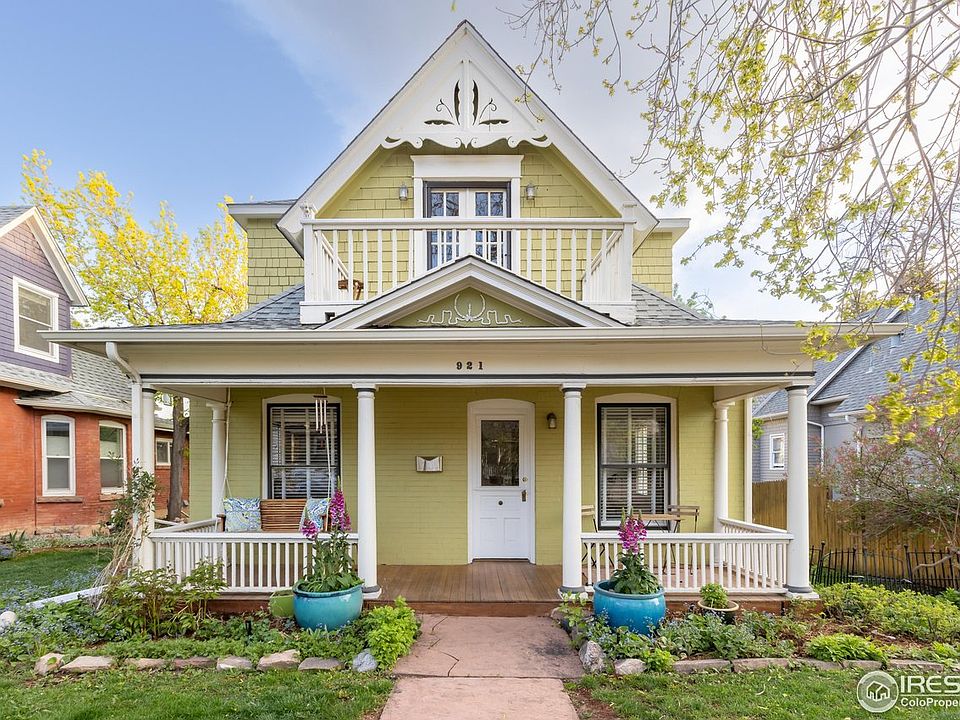 1st image of 921 Maxwell Ave #18