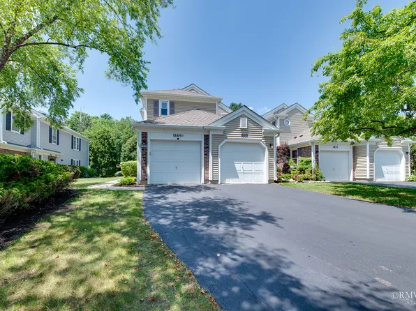 1869 Pebble Beach Cir #A, Elk Grove Village, IL 60007