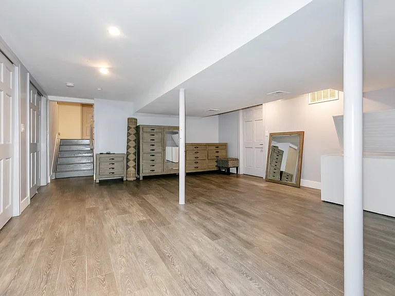 22 Olive St — Photo 20