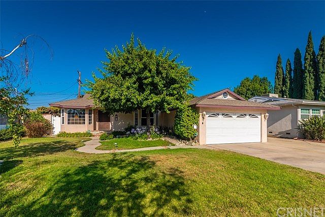 1st image of 10128 Gloria Ave