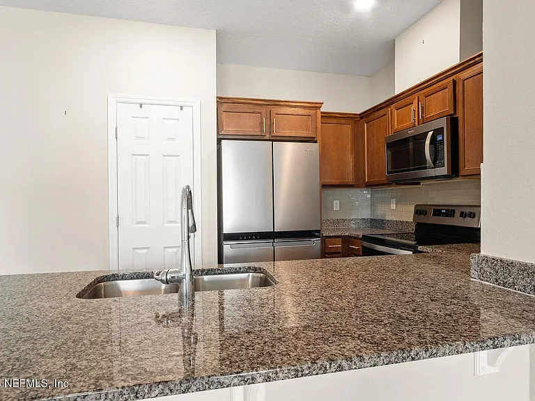 9787 Fiddleback Ln — Photo 4