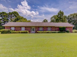 1388 Oak Ridge Rd, Vicksburg, MS 39183