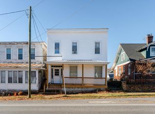 427 4th St, Shenandoah, VA 22849