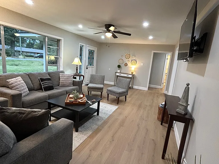 1503 Glenmar Ave — Photo 1