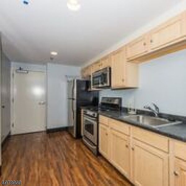 1st image of 70 S Munn Ave APT 313