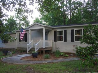 318 New Dragon Bridge Rd, Mascot, VA 23108