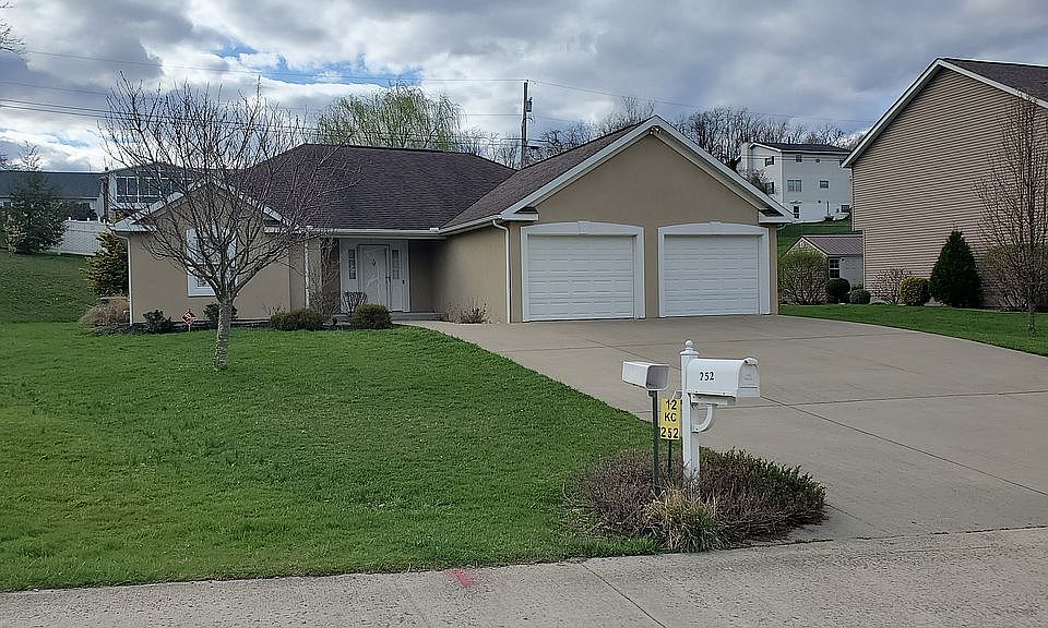 1st image of 252 Kimberly Cir