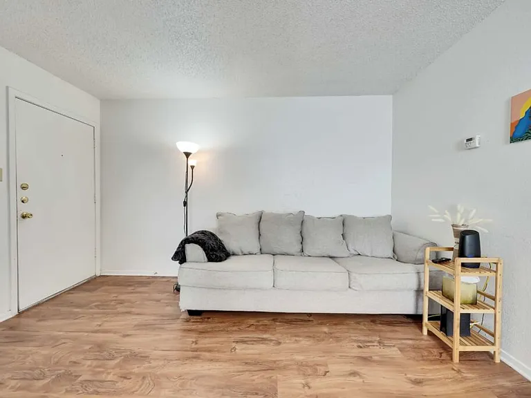 2803 Hemphill Park #B201 — Photo 20