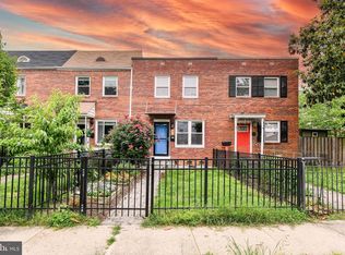 47 Dale St, Alexandria, VA 22305