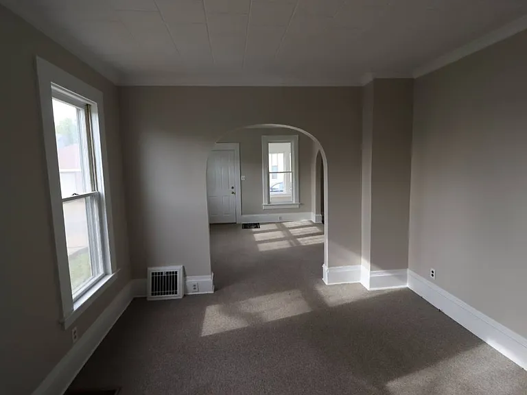 510 Bowen St — Photo 10