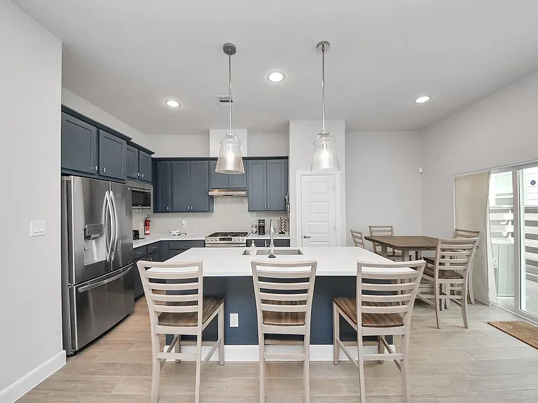 651 Press St — Photo 29