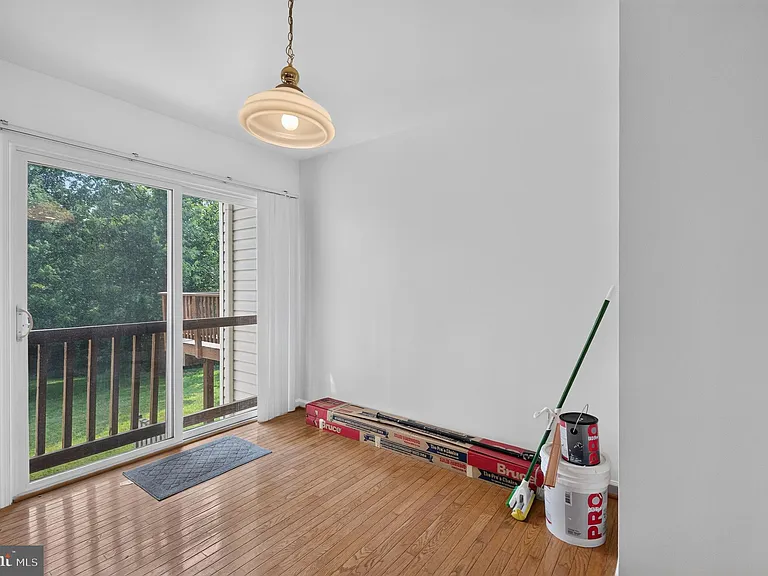 15044 Gaffney Cir — Photo 9
