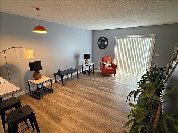 4th image of 1108 Tiger Blvd APT 157