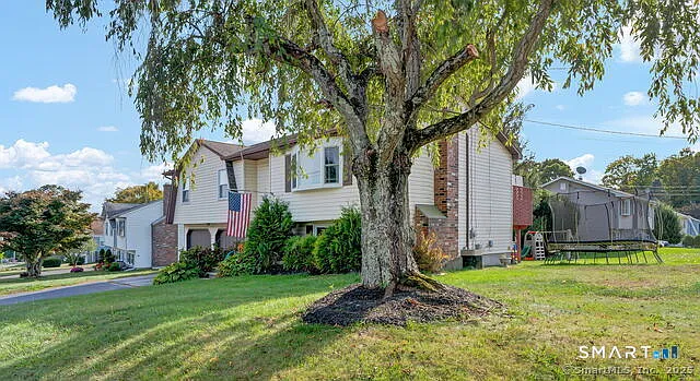 292 Marshall Ln — Photo 3