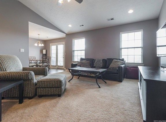 4th image of 2706 Crownpoint Dr