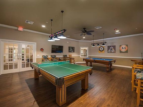 3rd image of 1076 W Lakeview Dr #1076