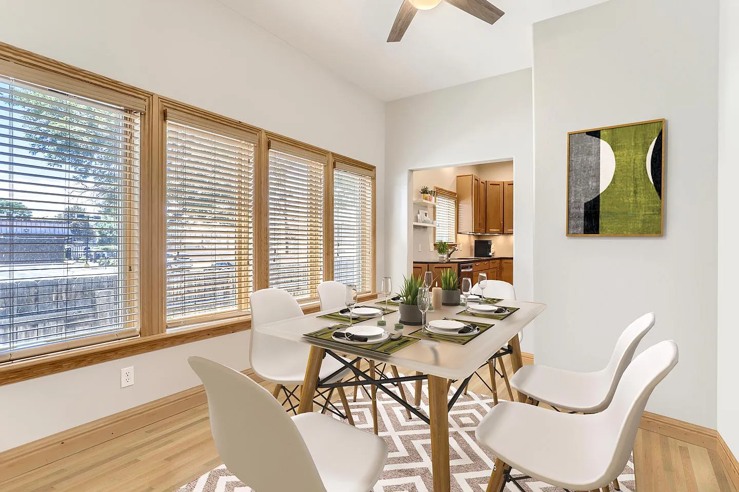 Sophisticated Capitol Hill home with gorgeous city views — Photo 3
